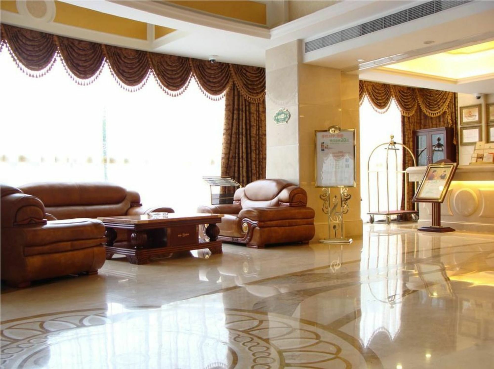 Vienna Hotel Xi'An Railway Station 外观 照片